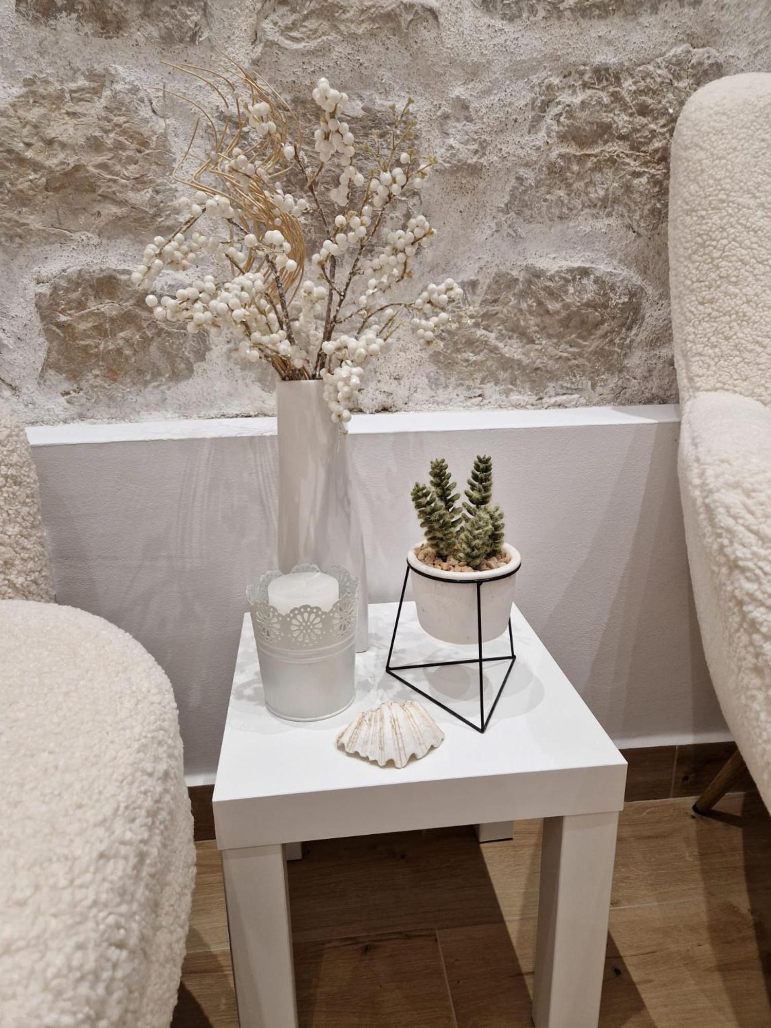 Small House Saint Michael Σίμπενικ Εξωτερικό φωτογραφία